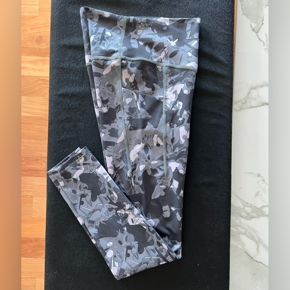 The North Face Printed Motivation 7/8 Pocket Tights - Picture 1 of 3